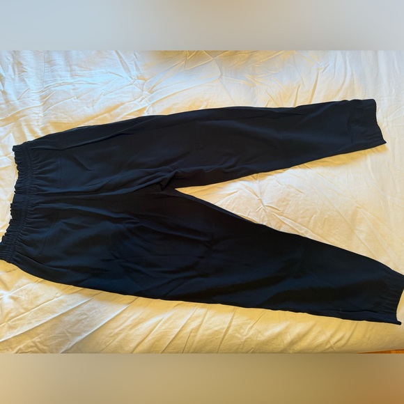 aritzia trouser pants - Picture 2 of 3